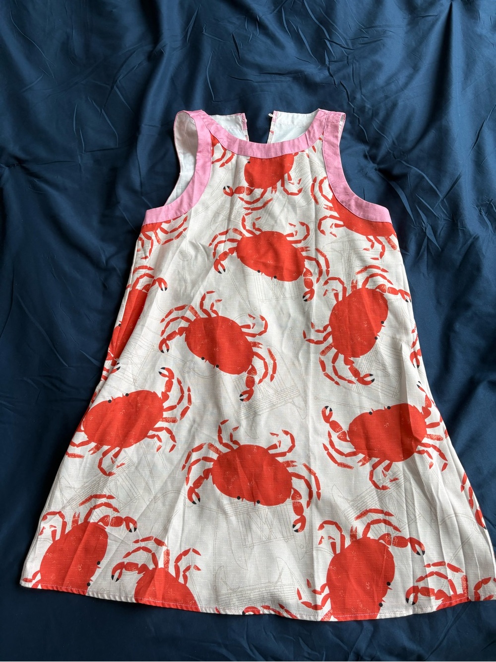 Sleeveless beige Dress with Coral Crab Print - Picture 2 of 6